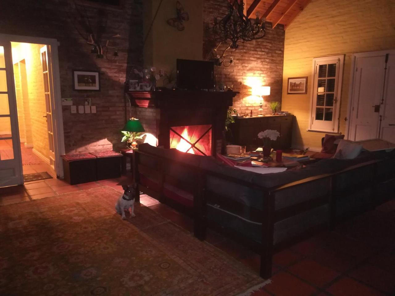 ピラル The Polo House Bed & Breakfast エクステリア 写真